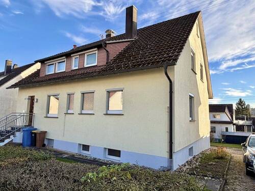 Eingangsbereich - 8 Zimmer Einfamilienhaus zum Kaufen in Bösingen