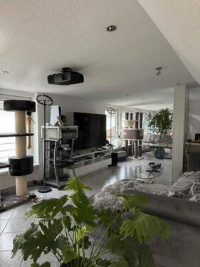 Nochm. Wohnzimmer im 1-FH - 