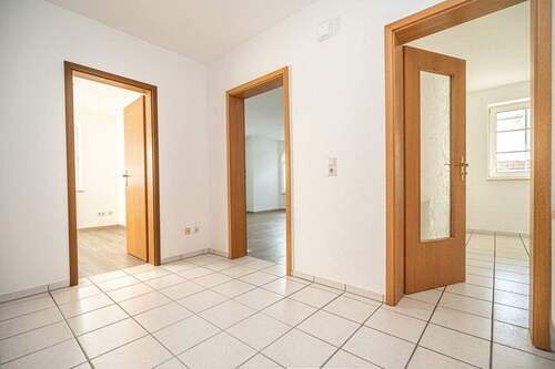 Flur - Etagenwohnung mit 96,00 m&sup2; in Bad Zwischenahn zur Miete