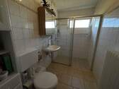 Neuwertiges Badezimmer - 