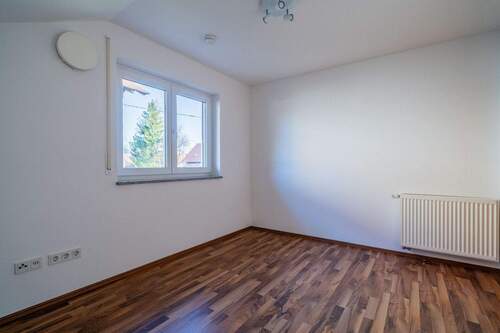 Schlafzimmer - Doppelhaushälfte mit 136,20 m&sup2; in Burggen zum Kaufen