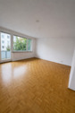 Schlafzimmer 4 mit Balkon, 1.OG - 