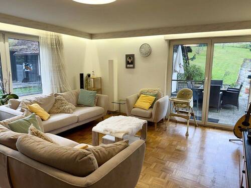 Wohnbereich mit Zugang Garten - 