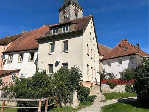 Ansicht - 7 Zimmer Einfamilienhaus zum Kaufen in Leutershausen