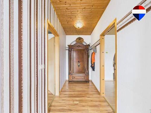 REMAX Immobilien Delux Haus in Büschfeld zu verkaufen - 5 Zimmer Einfamilienhaus in Wadern / Büschfeld