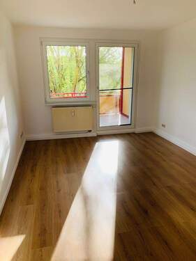 Wohnzimmer - 3 Zimmer Etagenwohnung in Brandenburg an der Havel