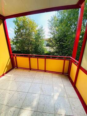 Balkon - Etagenwohnung mit 61,00 m&sup2; in Brandenburg an der Havel zur Miete