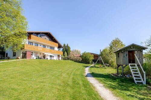 Haupthaus - 2 Zimmer Mehrfamilienhaus, Wohnhaus in Bad Kötzting