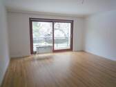 Wohnzimmer - 3 Zimmer Etagenwohnung zum Kaufen in Hamburg