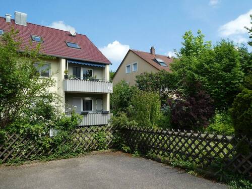 Hausansicht - PROVISIONSFREI ! Sonnige 3,5 -4- Zimmer-DG-Wohnung in bevorzugter Wohnlage * teilbar in Zwei Einheiten * Balkone genehmigt