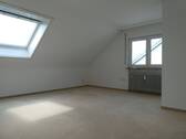 Wohnzimmer - Etagenwohnung mit 72,40 m&sup2; in Ditzingen zum Kaufen