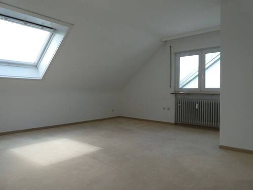Wohnzimmer - Etagenwohnung mit 72,40 m&sup2; in Ditzingen zum Kaufen