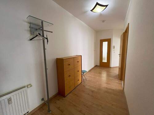 Flur - Etagenwohnung mit 76,00 m&sup2; in Leipzig zum Kaufen