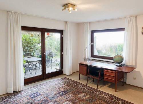 Arbeitszimmer mit Ausgang auf Terrasse - 