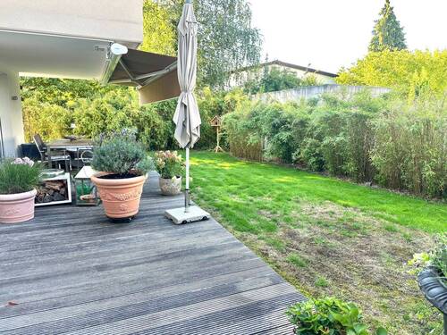 Terrasse mit Garten - 