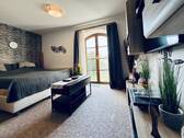 Wohn- und Schlafzimmer - 