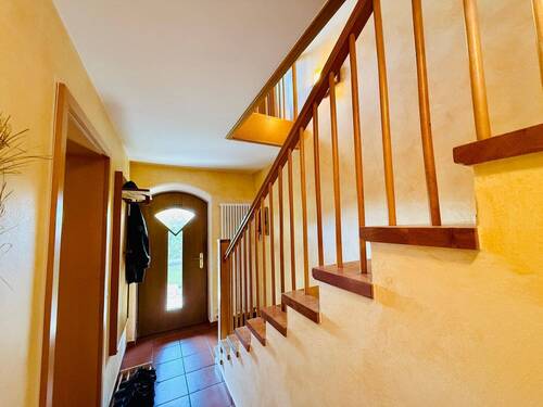 Eingangsbereich - Einfamilienhaus mit 160,00 m² in Lautertal zum Kaufen