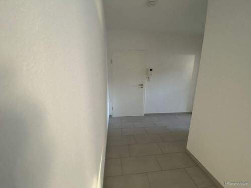 Flur - 2 Zimmer Etagenwohnung zur Miete in Bad Zwischenahn