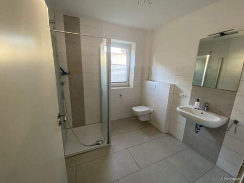 Bad - 2 Zimmer Etagenwohnung in Bad Zwischenahn