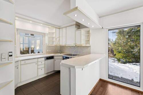 Einbauküche mit Tresen - 