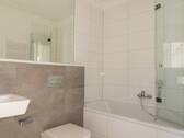 Bad 1 mit Wanne - 