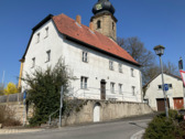 Titelbild - Sanierungsbedürftiges Zweifamilienhaus mit Potenzial in Maroldsweisach