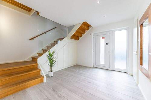 Eingangsbereich - 4 Zimmer Doppelhaushälfte zur Miete in Friedberg