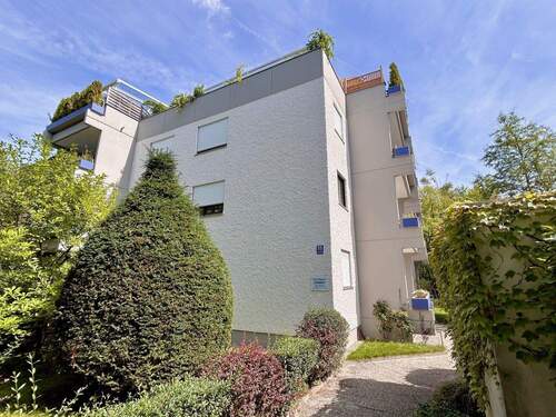 Straßenansicht - 2- Zimmerwohnung mit Loggia und TG-Stellplatz in München-Forstenried