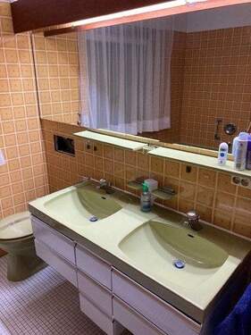 Badezimmer mit... - 