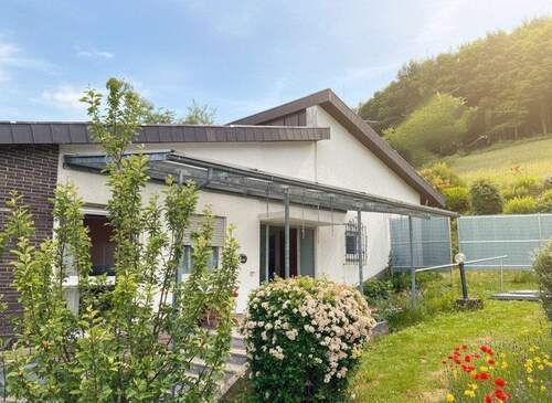 ...schöne Lage am Waldrand - 5 Zimmer Einfamilienhaus zum Kaufen in Seelbach