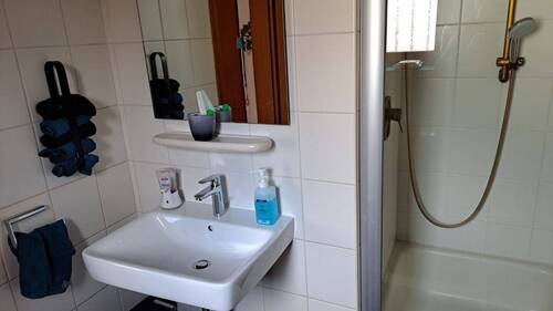 Gäste-WC Dusche EG.jpeg - 