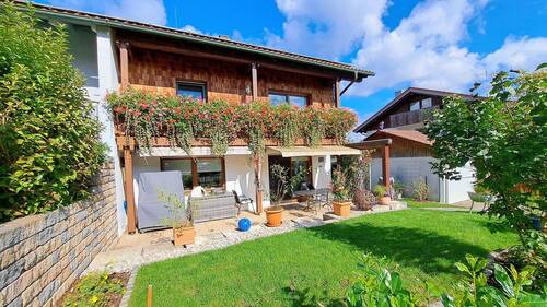 aus Südwest.jpg - 6 Zimmer Doppelhaushälfte in Maitenbeth