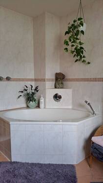 Badewanne Bad OG.jpeg - Doppelhaushälfte mit 200,00 m&sup2; in Maitenbeth zum Kaufen