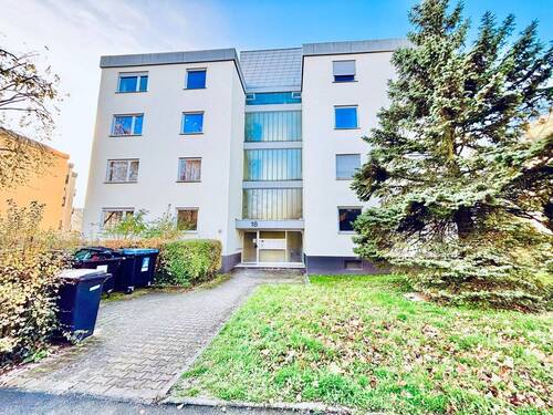 Außenansicht - Raum für Ihre Ideen 138 m² große 5-Zimmer-Wohnung mit Teilungsoption 