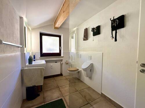 Bad mit Dusche - 