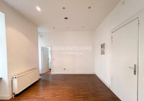 Eingang zum Treppenhaus - Gewerbeobjekt (Büro, Produktion, Verkauf) in Berlin