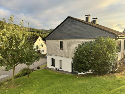 Bild 2 - 6 Zimmer Mehrfamilienhaus, Wohnhaus zum Kaufen in Gummersbach