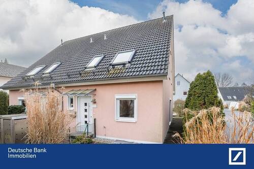 Eingangsbereich - Zehlendorf Lichterfelde! Niedrigenergie & familienfreundliche Doppelhaushälfte (Bj. 2002) in ruhiger Lage!