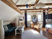 Romantisch ausgebautes DG - Etwas Besonderes - Romantisches Bauernhaus mit großem Garten & Scheune!