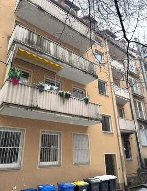 Hausansicht Innenhof - Seltene Gelegenheit ! Wohn- und Geschäftshaus Nürnberg - Altstadt Haus kaufen