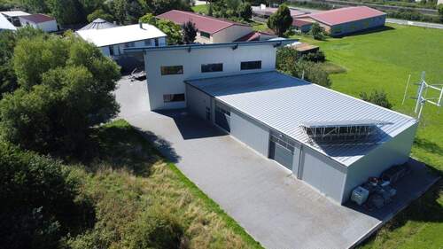 Gewerbeobjekt mit 2 voneinander trennbaren Hallen - Halle zur Miete in Postbauer-Heng