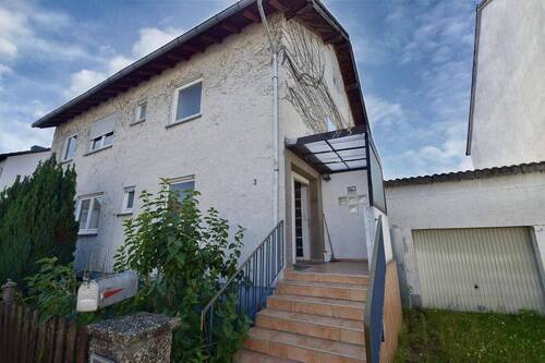 Eingang - 6 Zimmer Einfamilienhaus zum Kaufen in Babenhausen