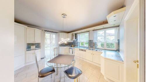 Küche - Mehrfamilienhaus, Wohnhaus mit 225,00 m² in Margetshöchheim zum Kaufen