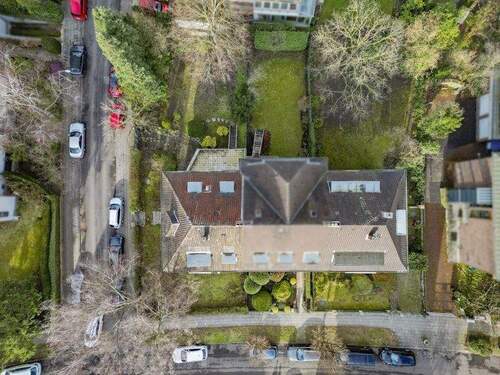 Draufsicht - rechte Hausseite inkl Grundstück - 