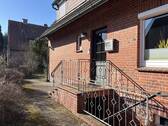 Außenansicht Eingang - 6 Zimmer Einfamilienhaus zum Kaufen in Uelzen