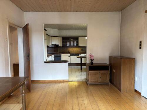 Essbereich mit Blick zur Küche - Einfamilienhaus mit 190,00 m&sup2; in Uelzen zum Kaufen