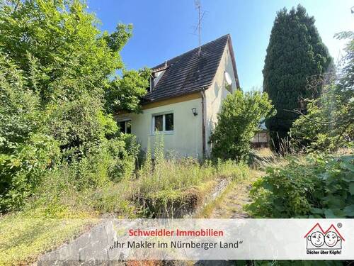 Außenansicht - Verliebt in die Lage - Doppelhaushälfte mit 600 m² Grund zum fairen Preis in Lauf - Kunigundensiedlung
