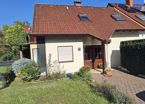 Eingang - 6 Zimmer Einfamilienhaus zum Kaufen in würzburg