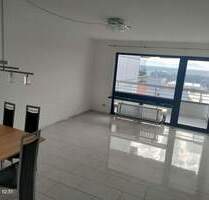 Helle Lichtdurchflutete 3 Raum Wohnung mit EBK und Balkon in Griesheim