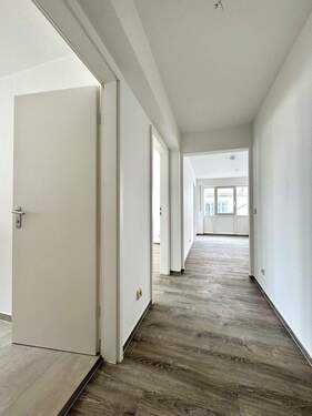 Flur - Etagenwohnung mit 62,00 m&sup2; in Dresden zur Miete